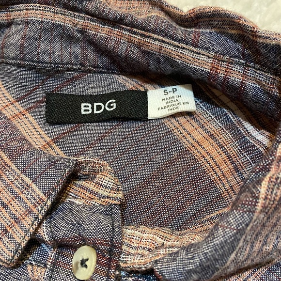 BDG Womens Button Down Long Sleeve Gray Pink Collared Top Size Small - Picture 2 of 3